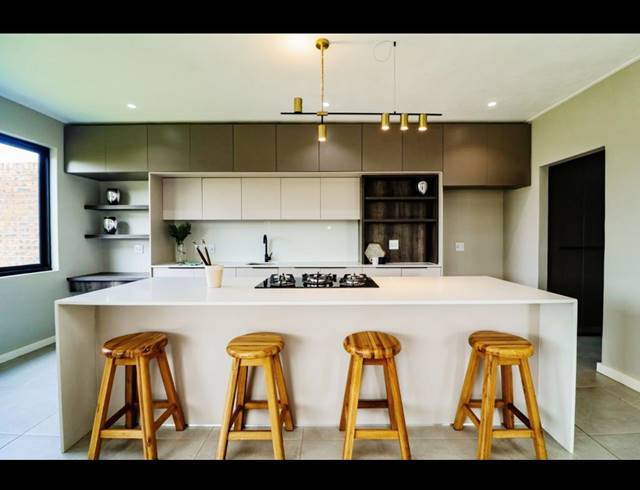 3 BEDROOM TOWNHOUSE FOR SALE IN LEONARD